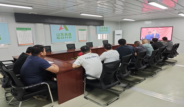 弘扬劳动精神 传承五四薪火|太阳成集团tyc7111cc集